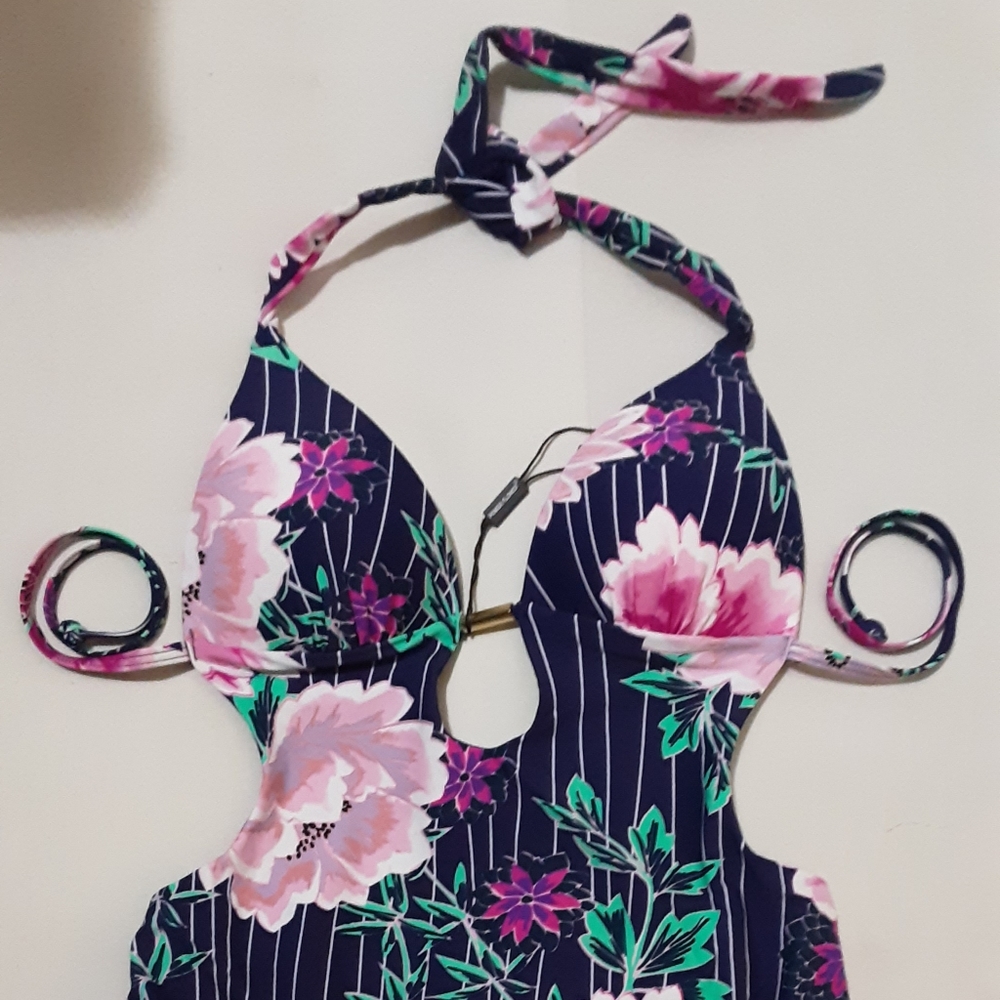 Power Flower 1PC Floral Striped Cutout Tie Back Halter Swimsuit US 6 New.